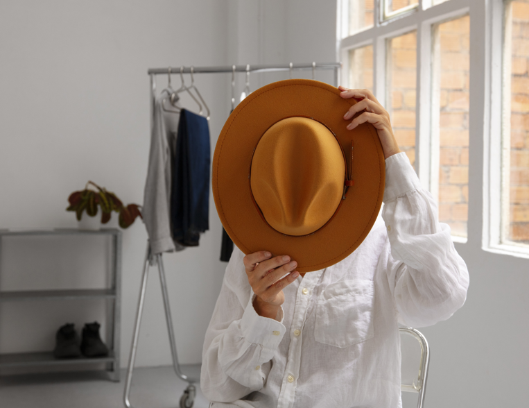 Apparel & Accessories